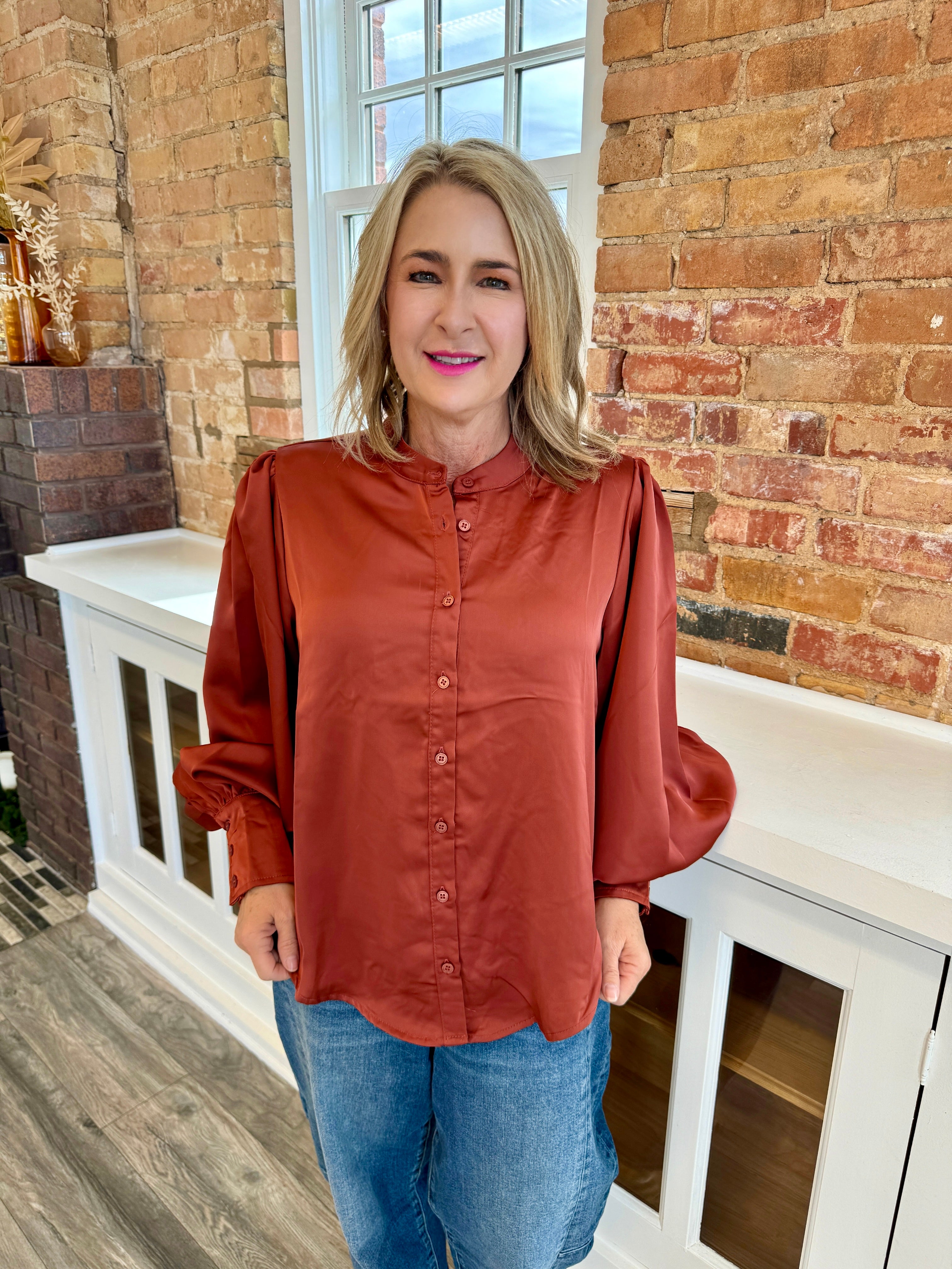 Eve Button Top