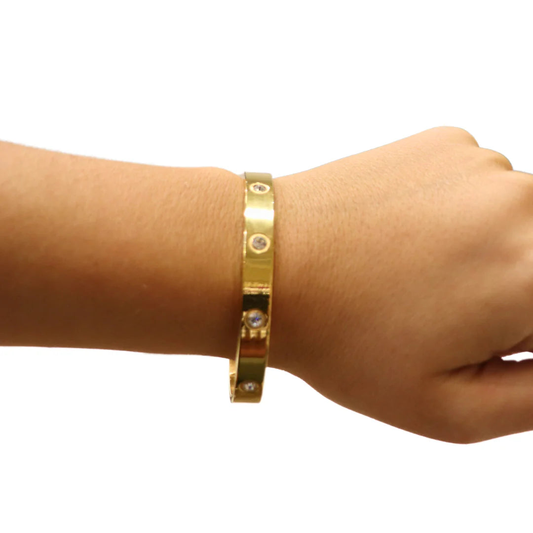 Gold Solitare Bangle