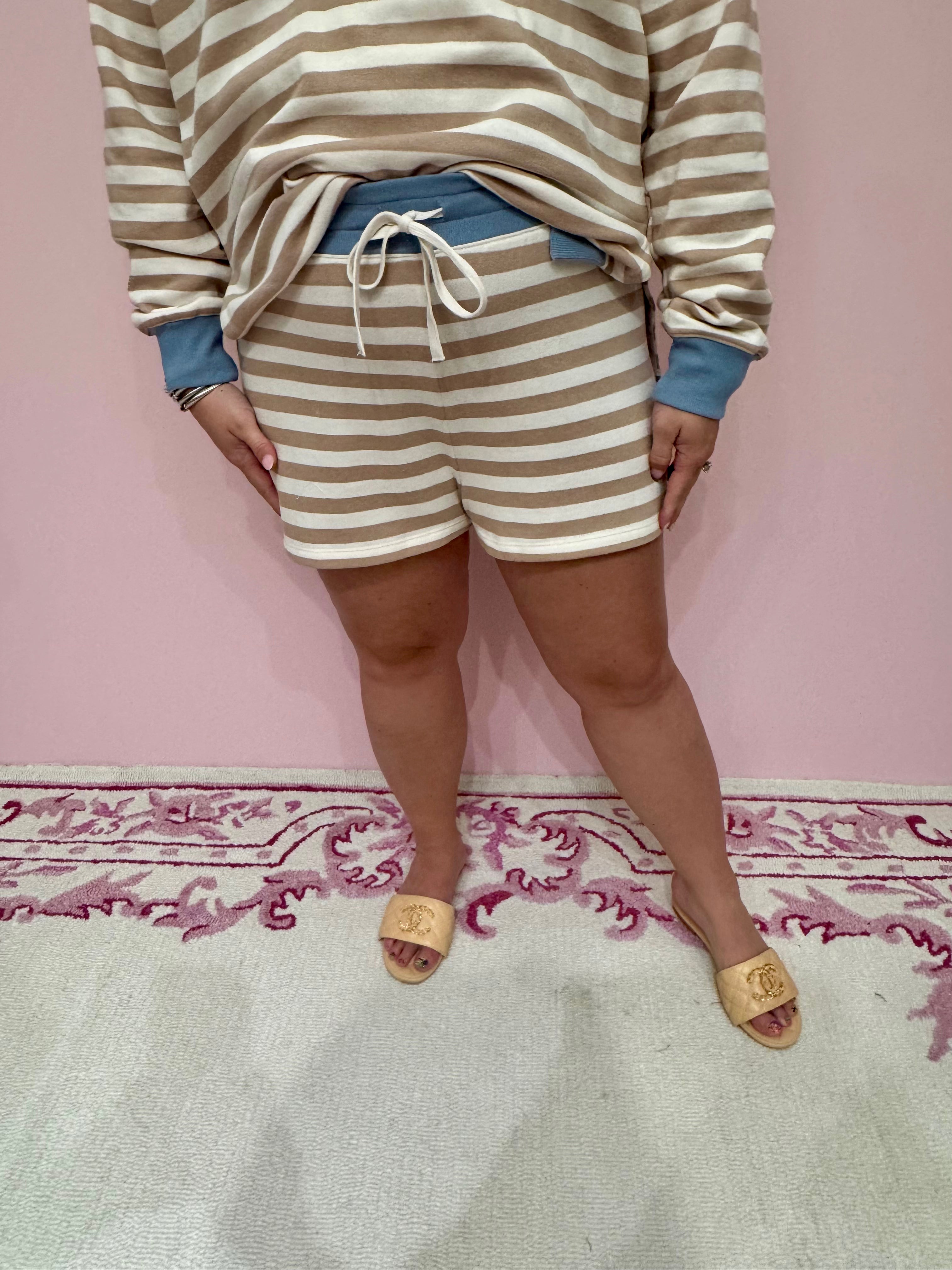 Low Key Stripe Short Evening Sand