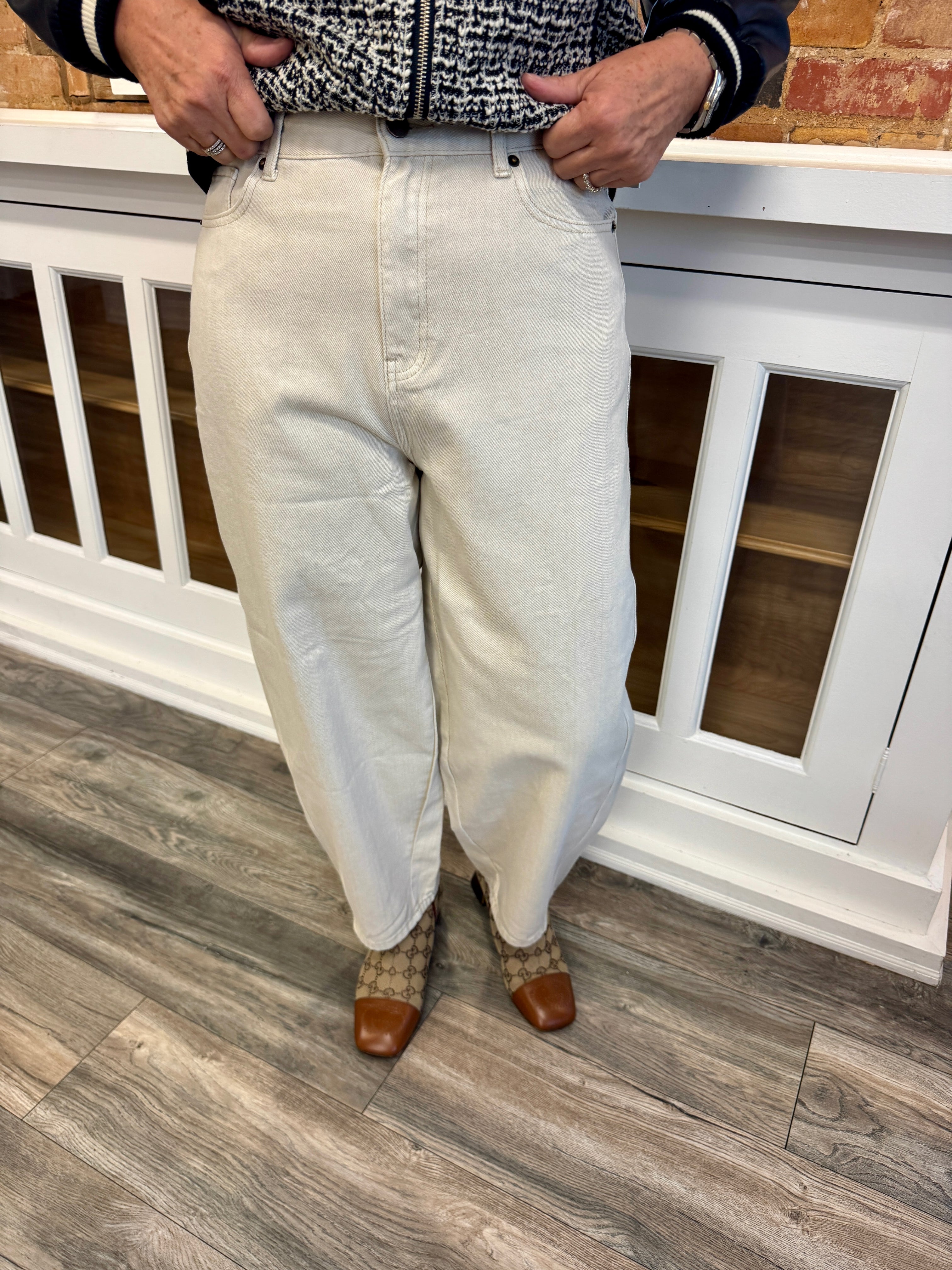 Oaklynn Barrel Jeans Beige