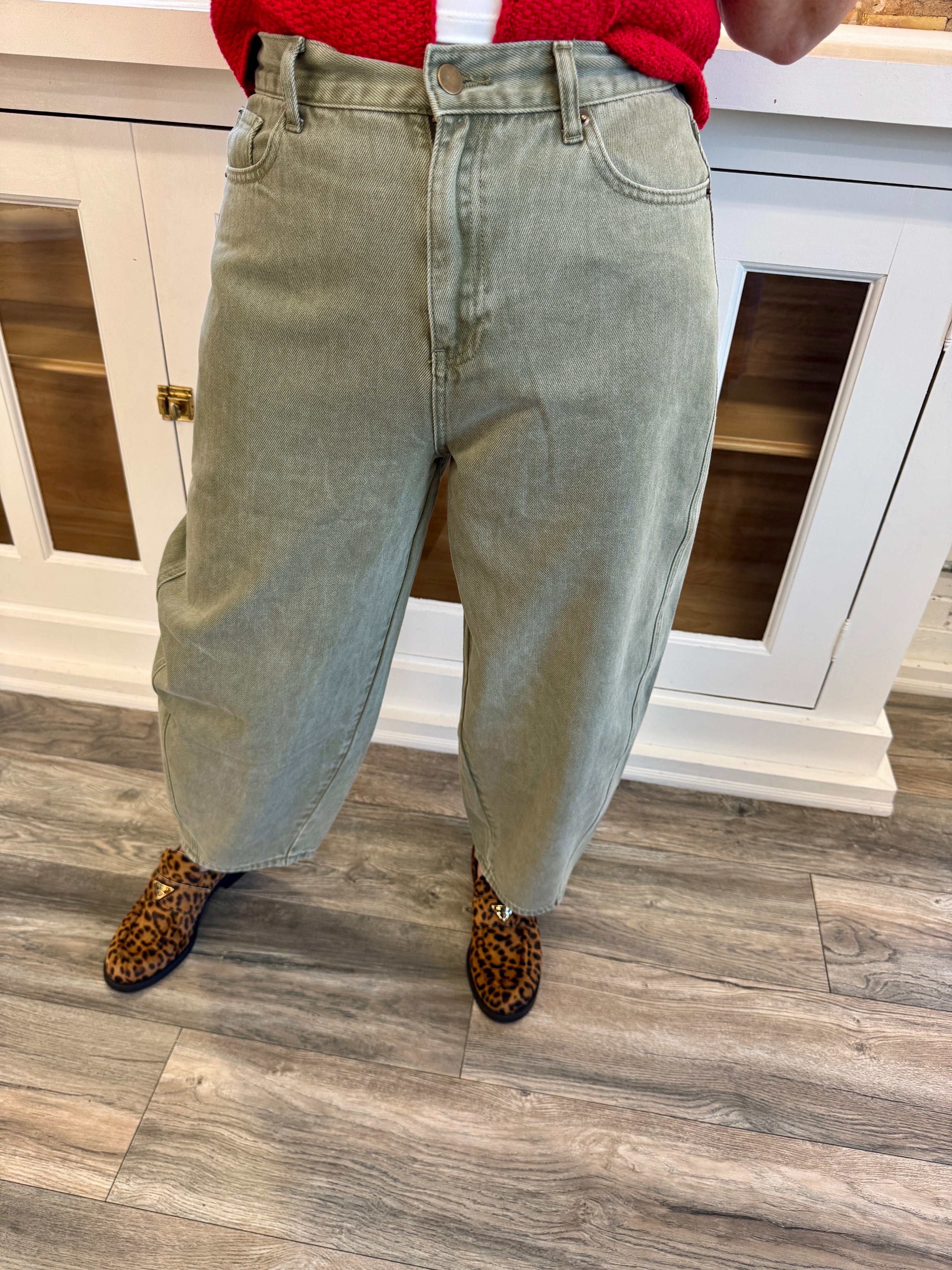 Oaklynn Barrel Jeans Olive