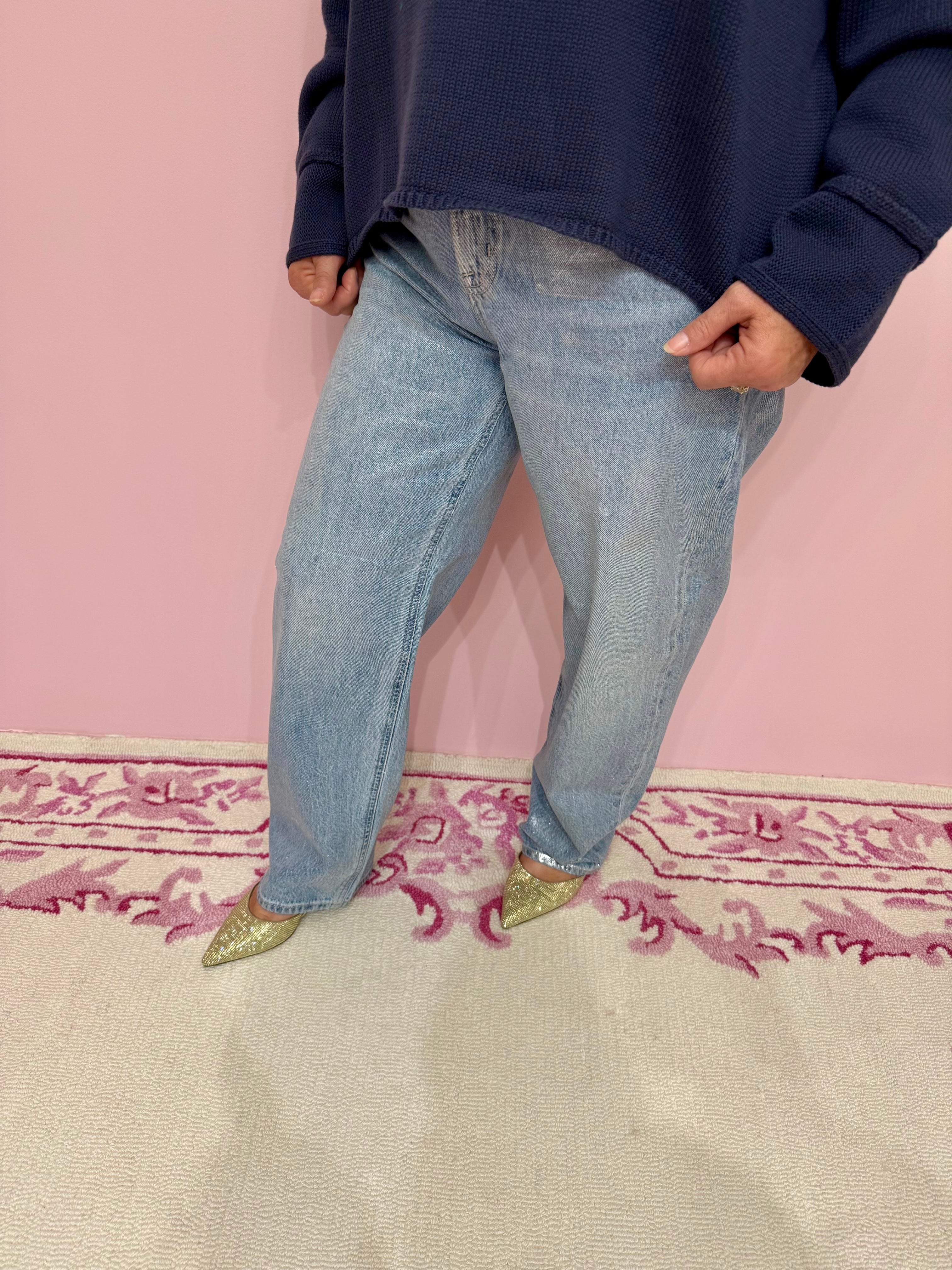 Wes High Rise Barrel Jean