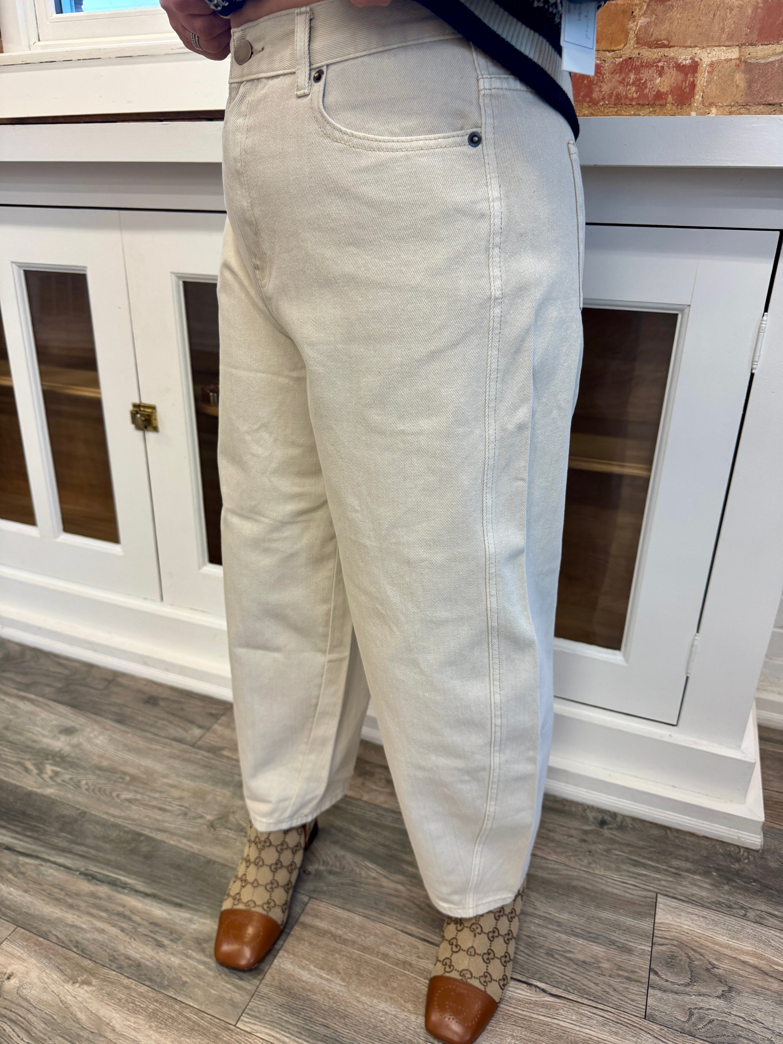 Oaklynn Barrel Jeans Beige