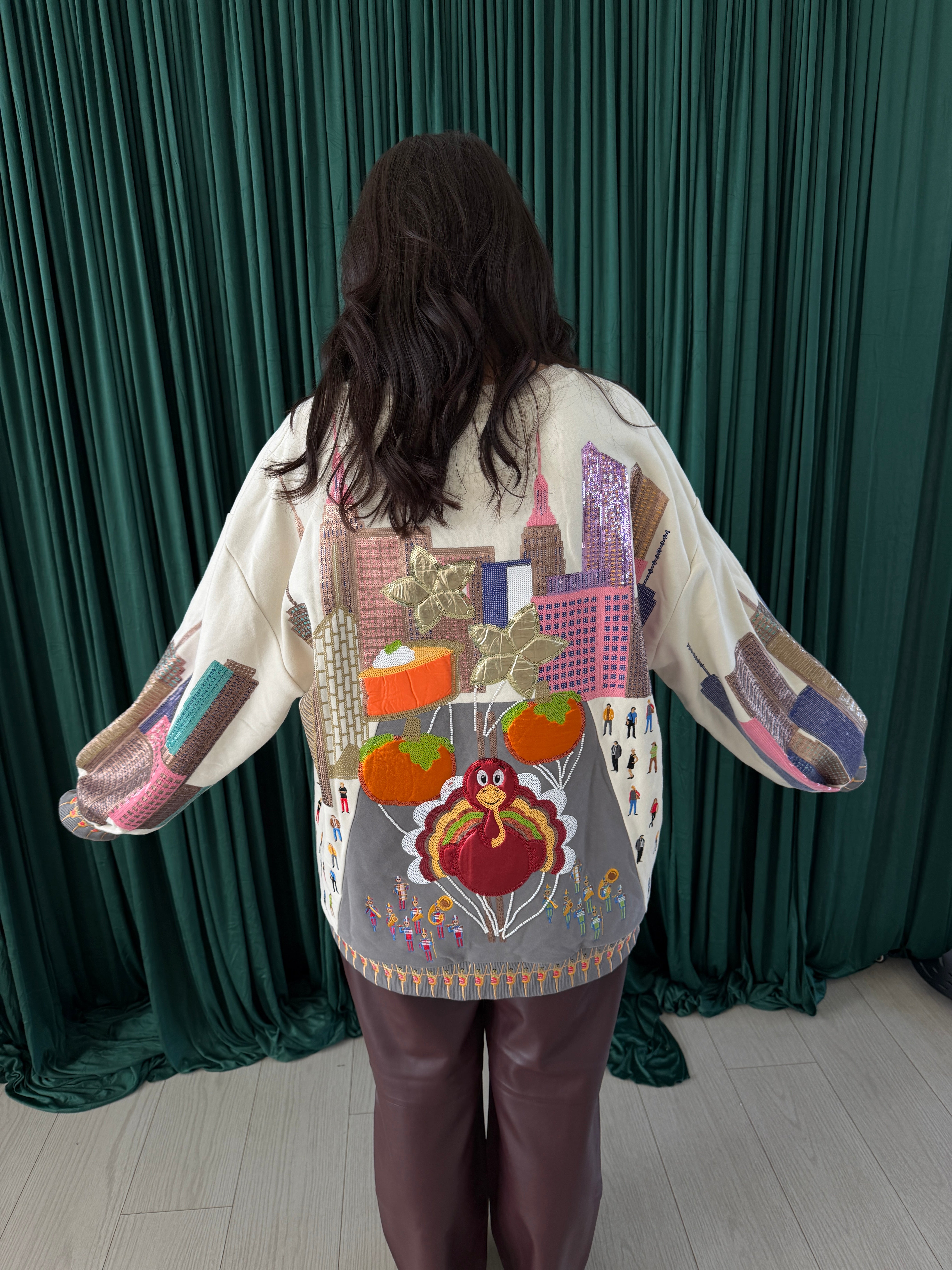 Multi Thanksgiving Day Parade Sweatshirt - QOS