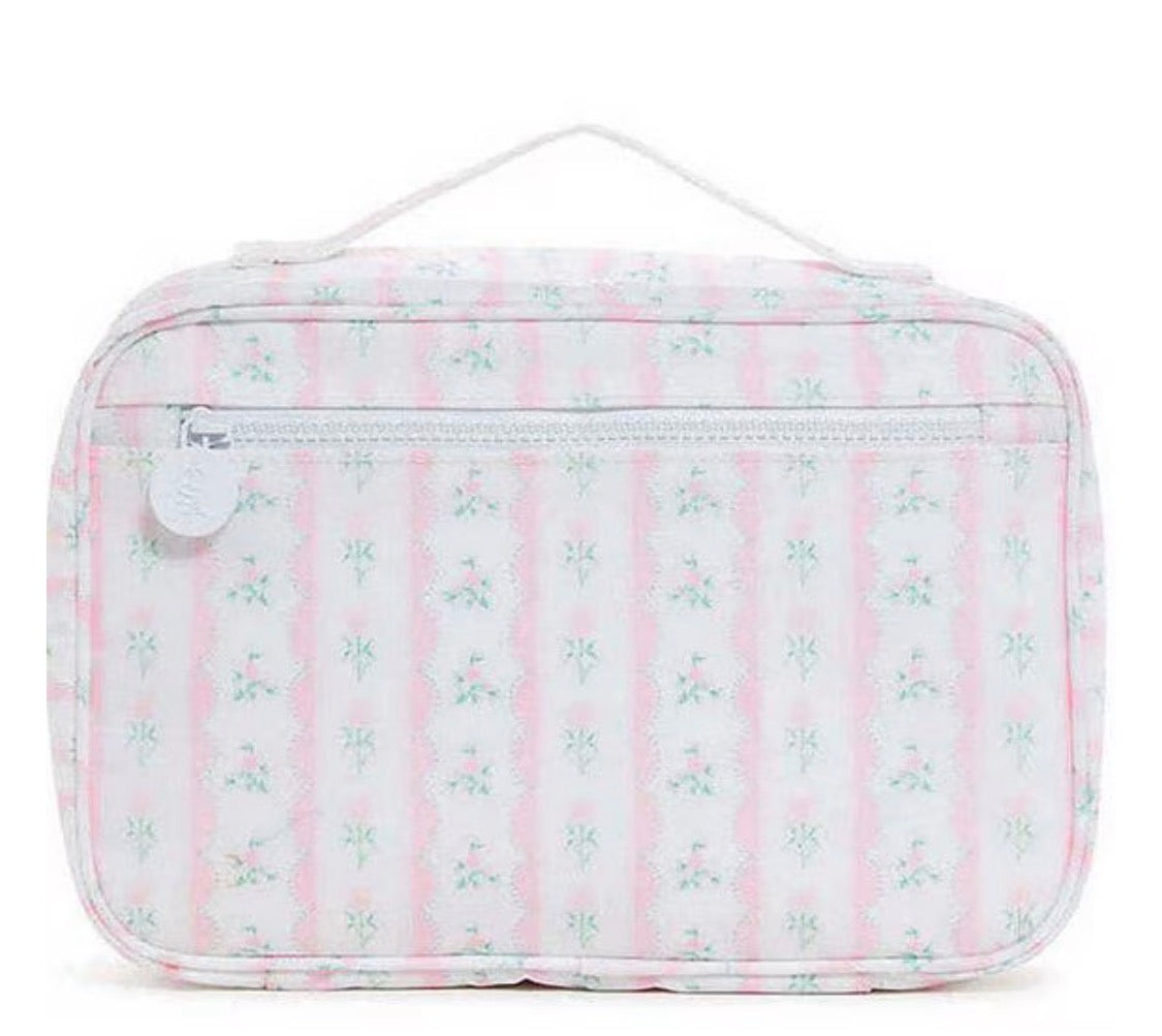 Bundle Up2 Hanging Toiletry Bag