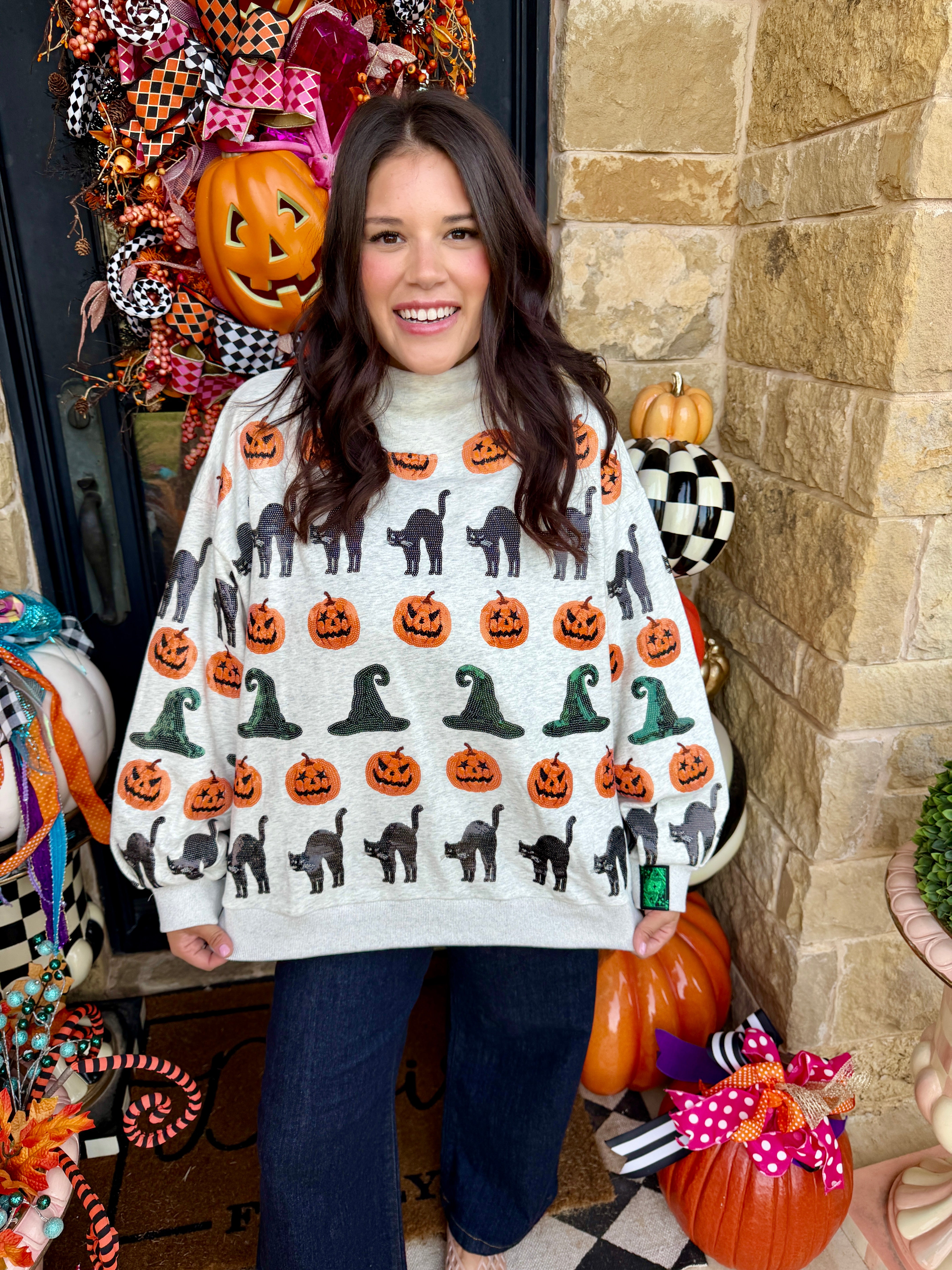 Light Grey Witch Hat, Pumpkin & Cat Mockneck Sweatshirt - QOS