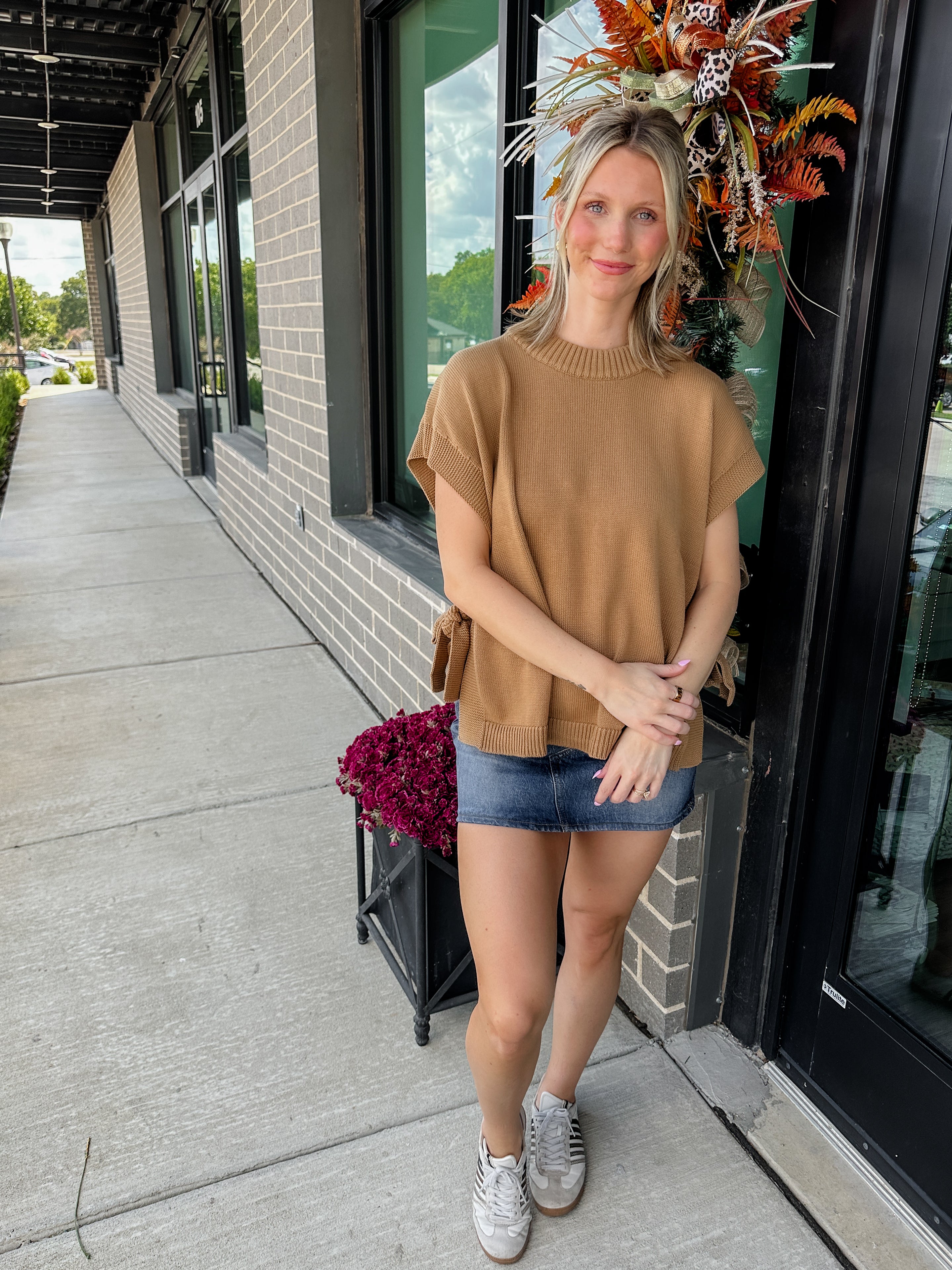 Tye Sweater Vest - Tan