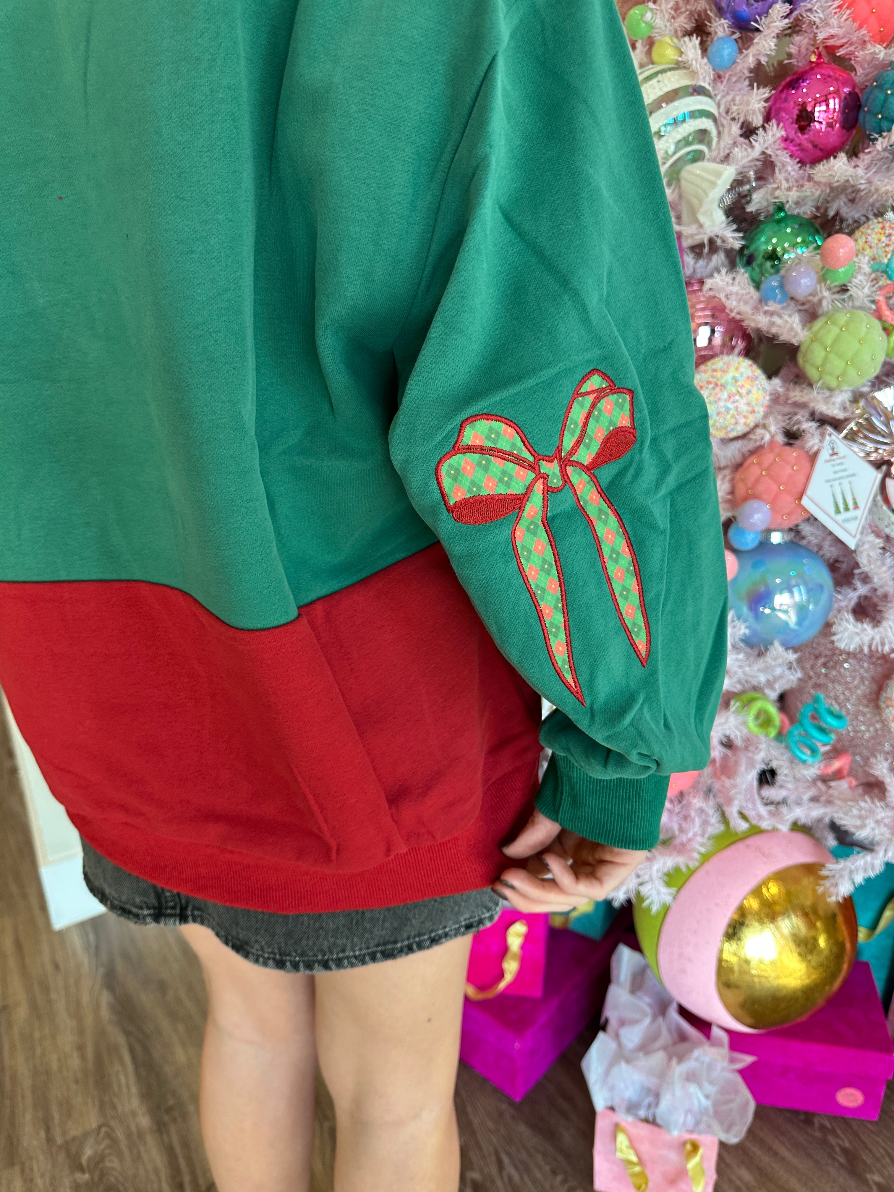 Green Christmas Living Room Sweatshirt With Bow Sleeves - Queen Of Sparkles