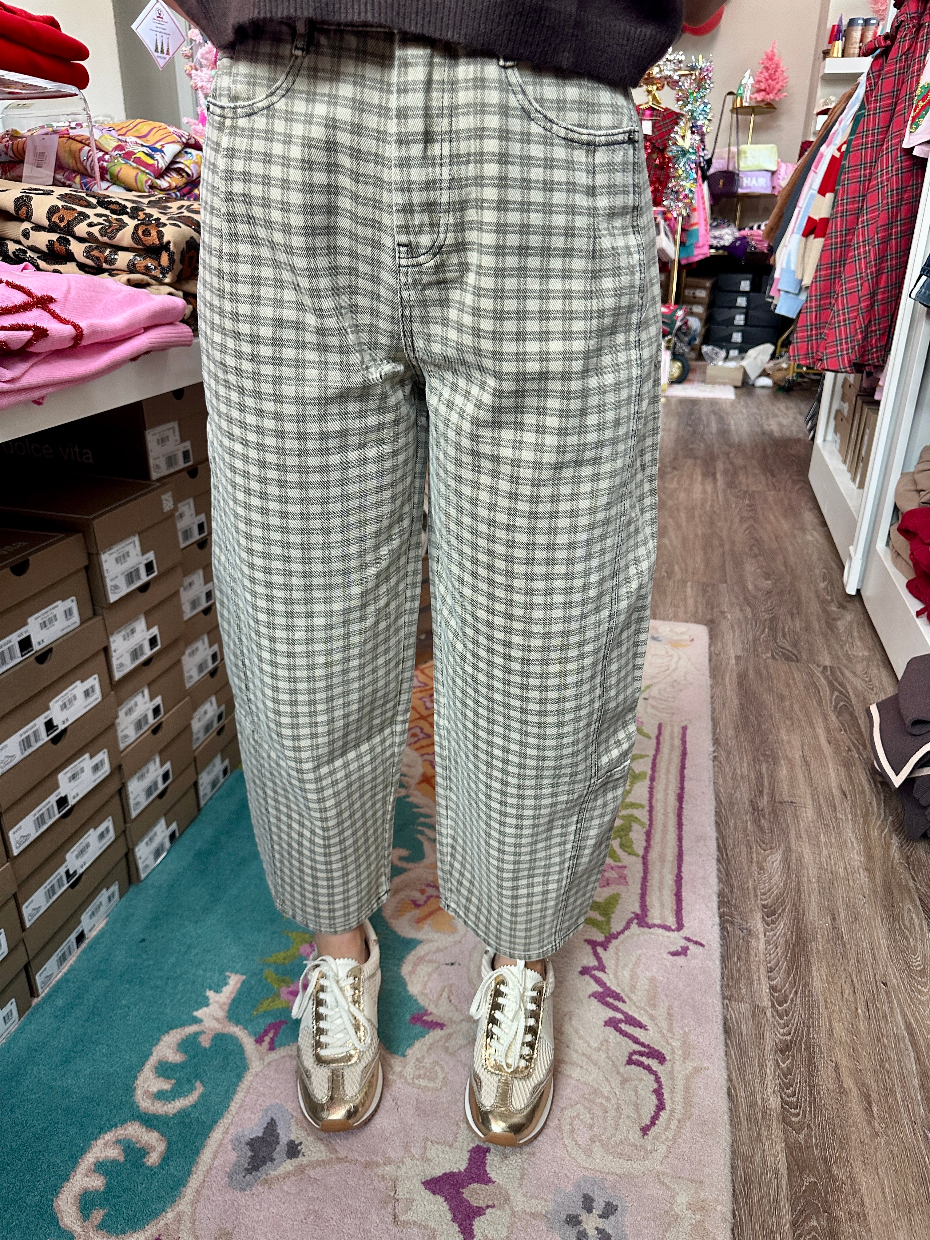 Mini Checker Pattern Barrel Pants
