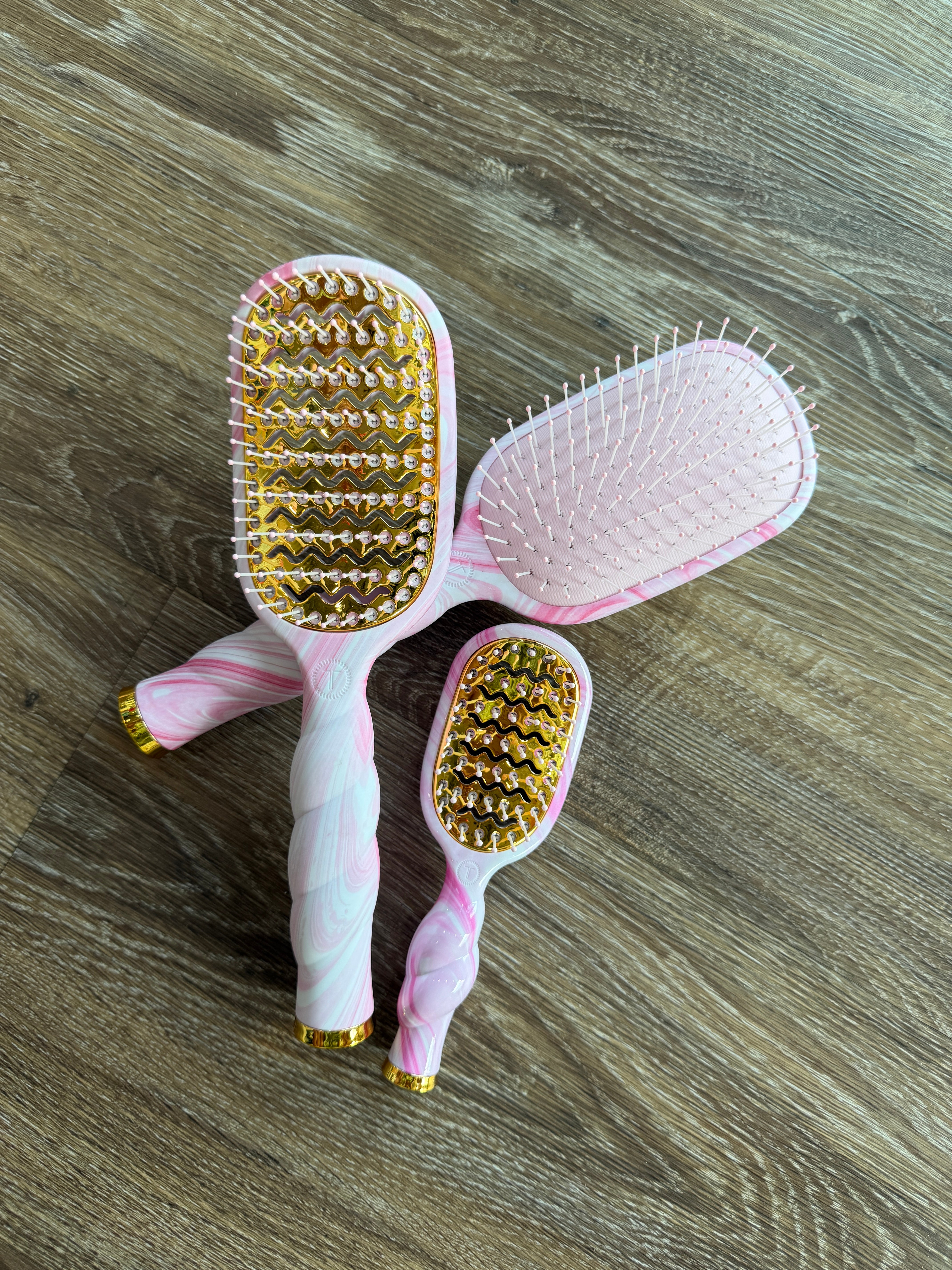Detangler Hair Brush For Medium Hair- Pinch Me!
