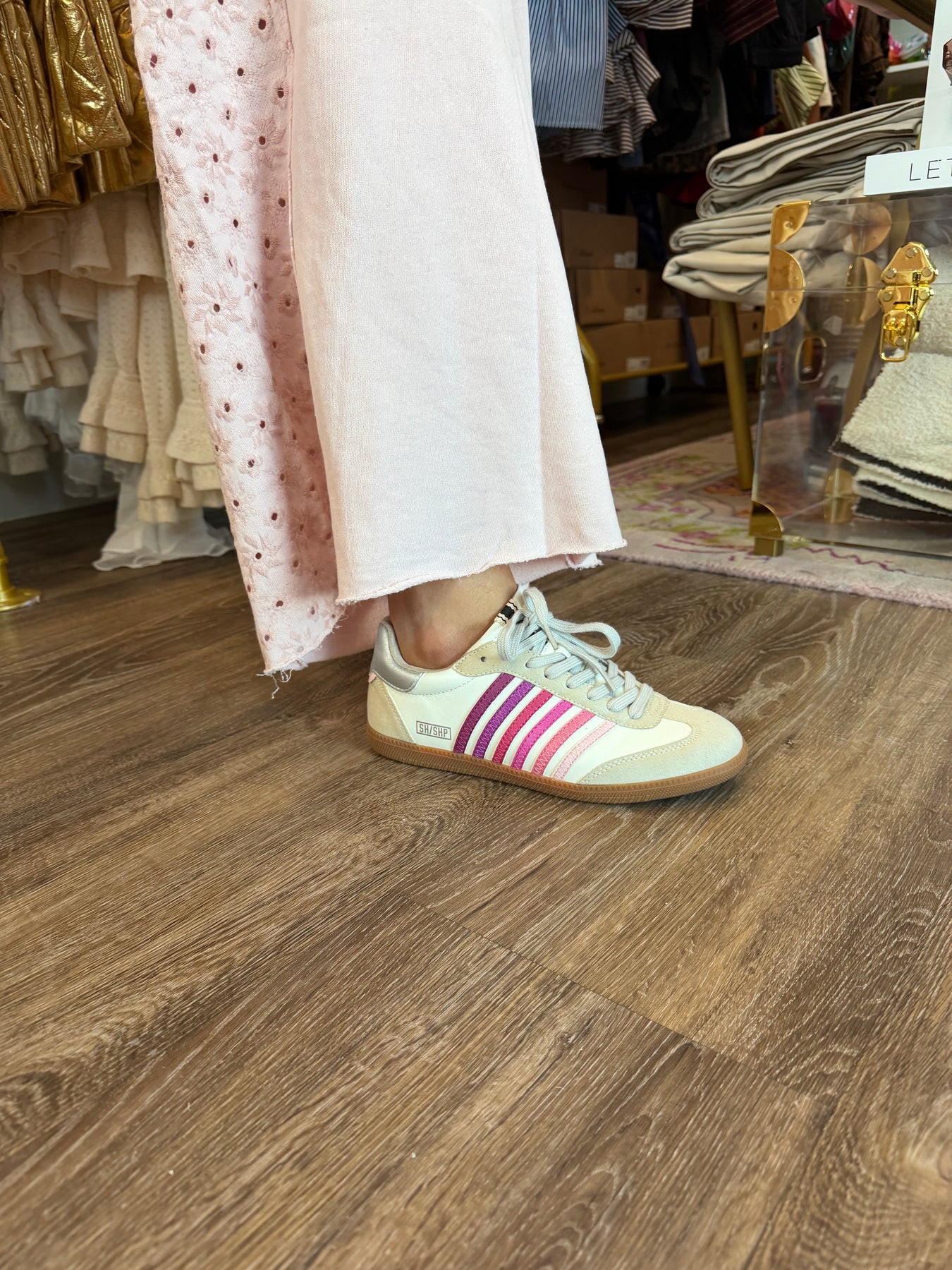 Shoes - Sneakers