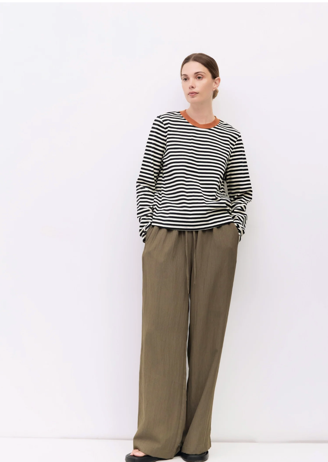 The Kathleen Top- Black/ Cream